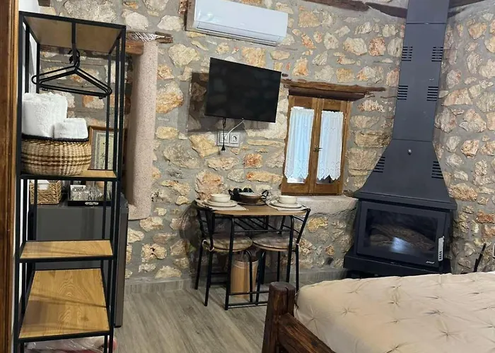 Traditional Stone Guesthouse