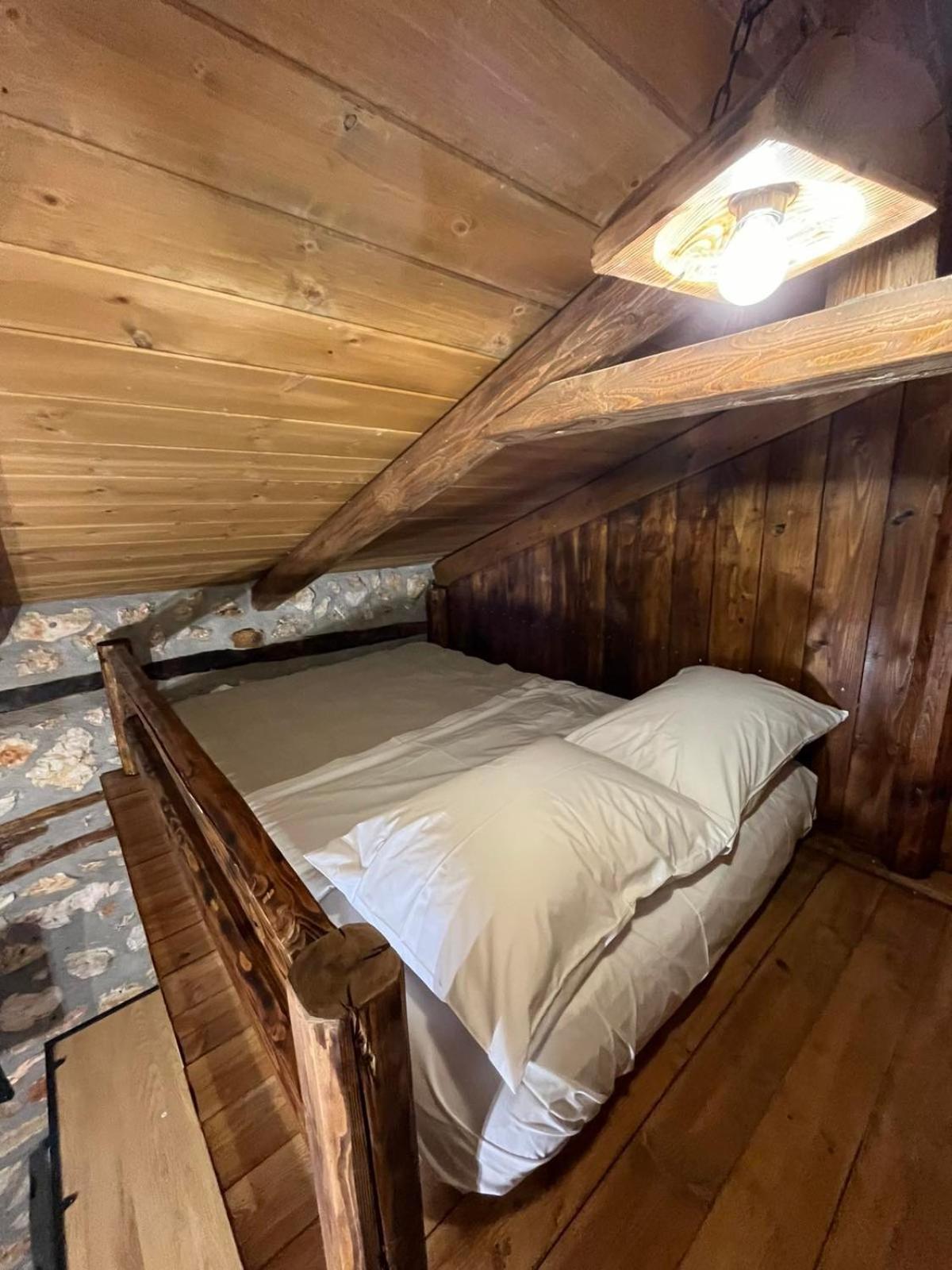 Traditional Stone Apartment Agios Ioannis (Corinthia)